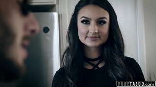 Eliza Ibarra Est Legis, Oportet Quod Gallus