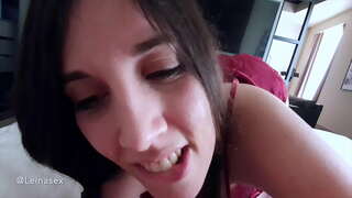 أختي غير الشقيقة وقحة هاجس تسير عارية عن المنزل اللعين