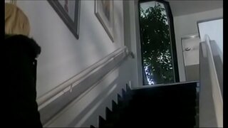 Πολύ ζεστό και δελεαστικό ξανθό μωρό με μεγάλα βυζιά Brittney Skye έκανε μάγκα λαμβάνοντας ντους για να τρυπάνι της